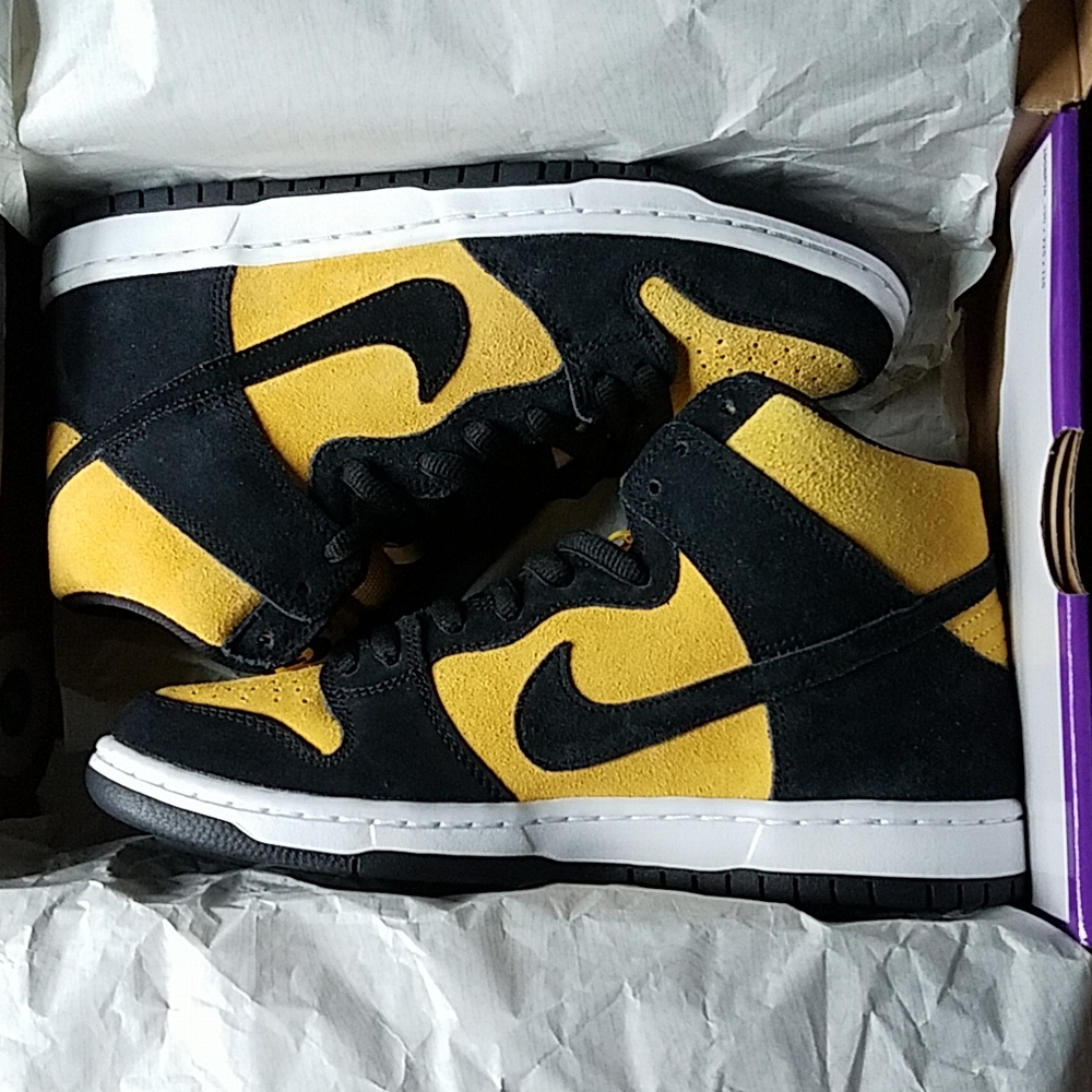 Sz 8.5 Nike sb dunk high reverse goldenrod new with box authentic dunks